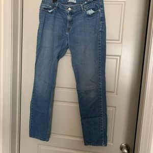 Levi 524 Too Super Low Jeans